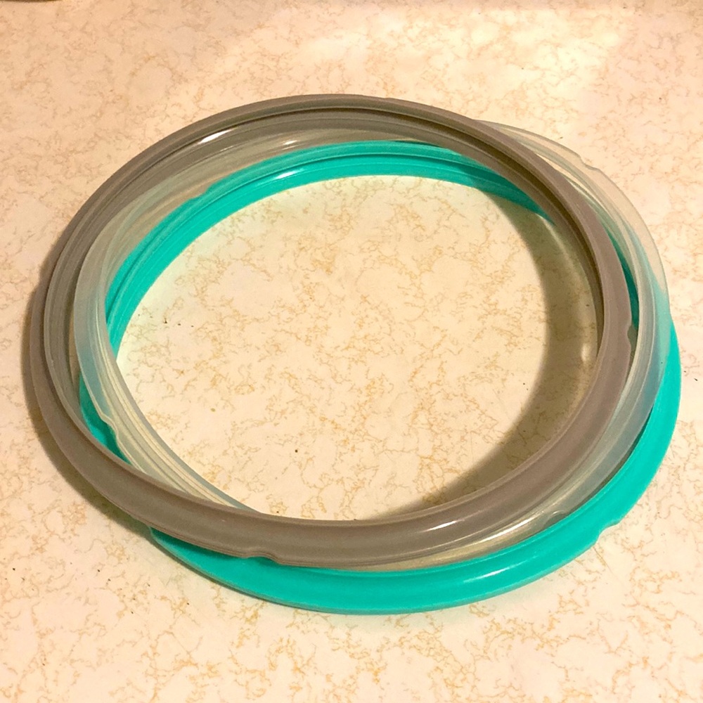Set of 3 Instant pot silicone sealing rings. NWOT